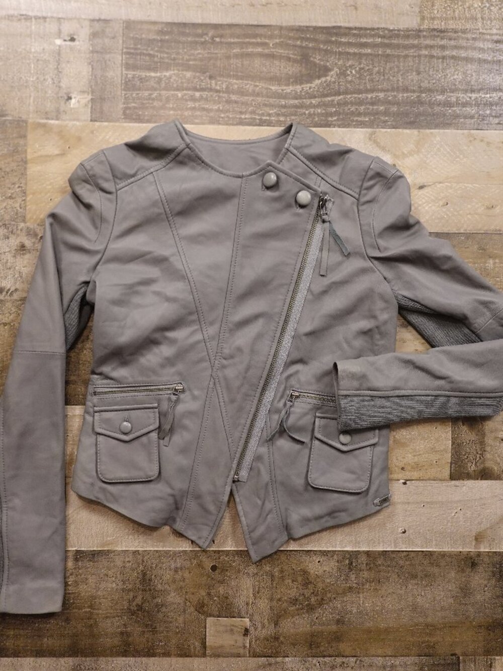 EMU Australia Leather Moto Jacket Women’s Small Gray Asymmetrical Biker